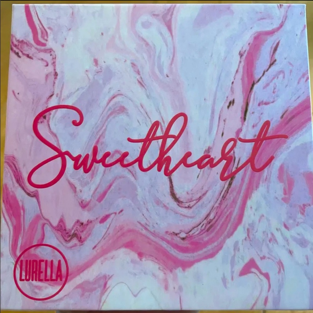 Lurella sweetheart palette